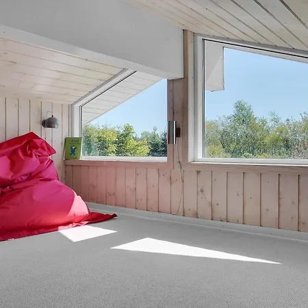 Gorgeous Home In Ejstrupholm With Wifi