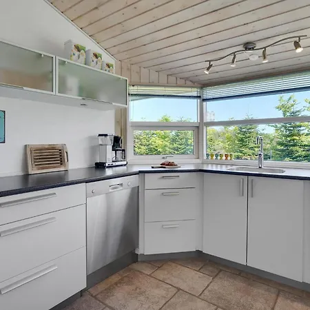 Gorgeous Home In Ejstrupholm With Wifi בית נופש